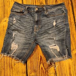 No boundaries shorts